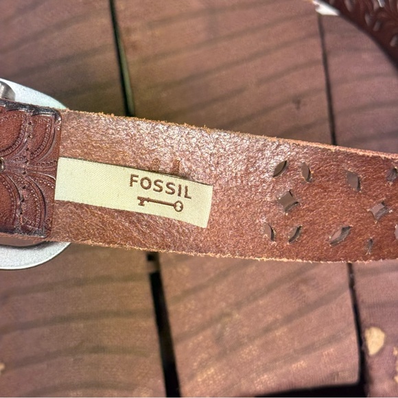 Fossil Brown Tooled Leather Laser Cut Belt Size Large - Picture 6 of 11